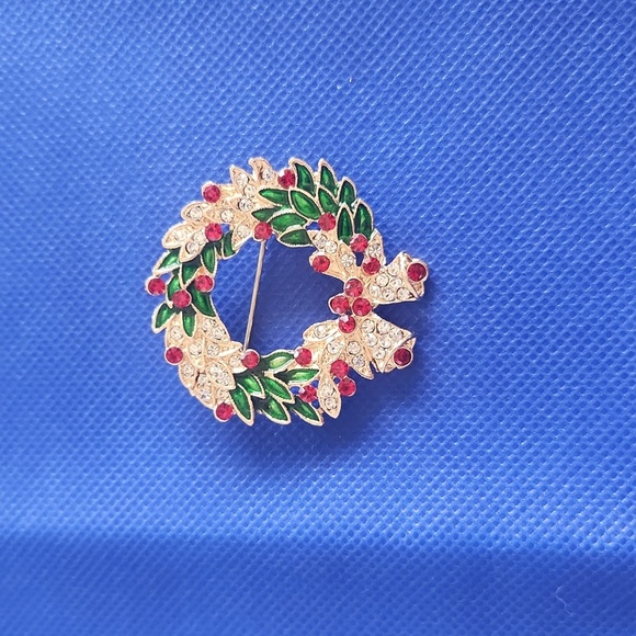 RESTOCKED! New! Christmas Brooch Scarf Pin - Picture 8 of 9